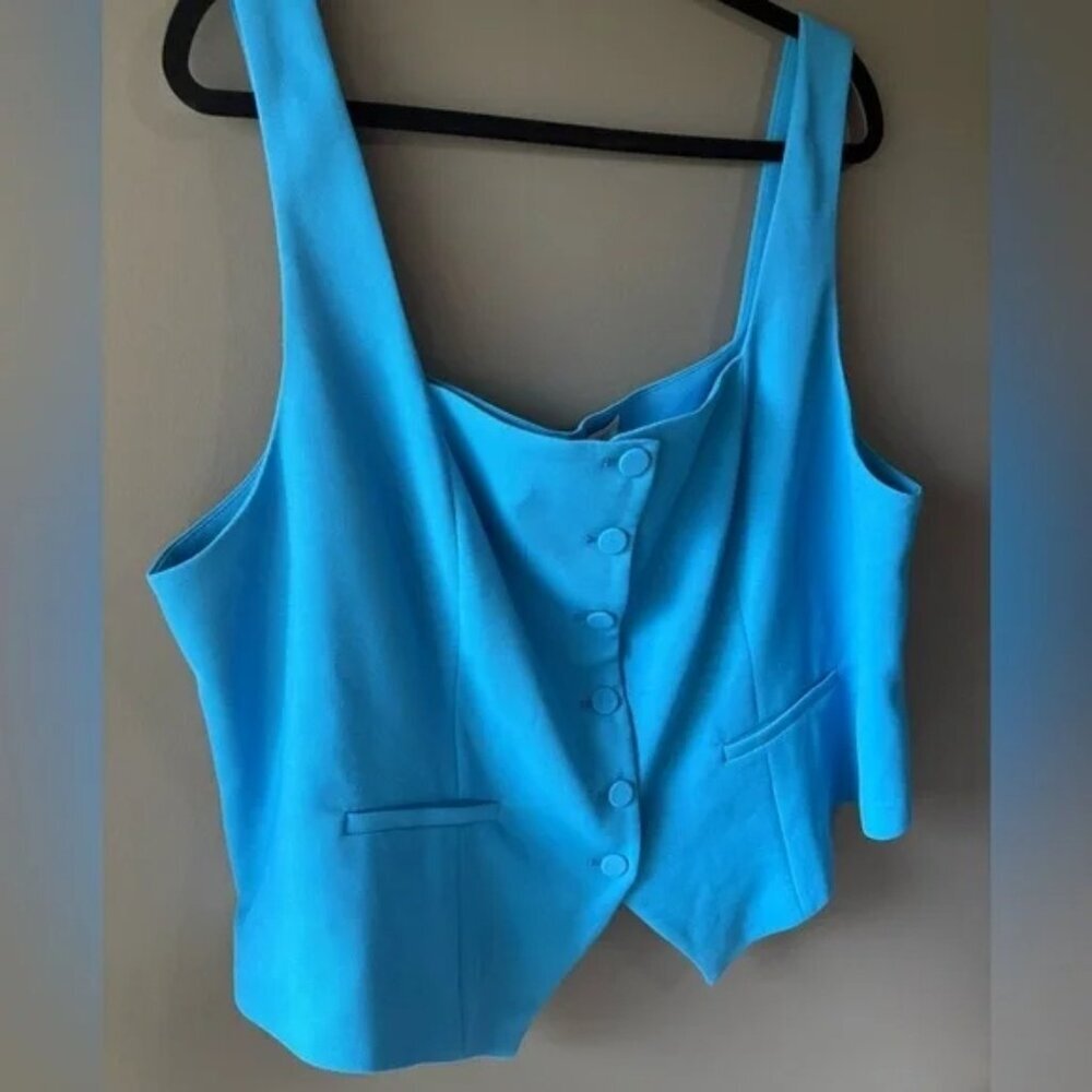 NWT Skies are blue curvy, size 2X, bright blue vest, thick strap, waist coat - Picture 5 of 7